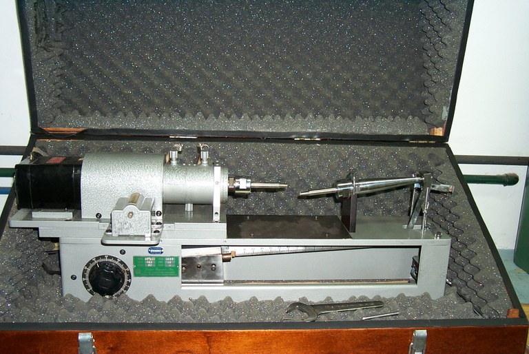 Fadiga Flexão rotativa.jpg