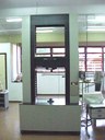instron 5500 - 2.jpg